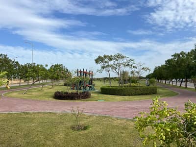 272 Yards Ready plot with allotment available near Park