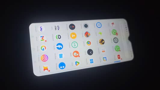 realme 5i 4/64 with box