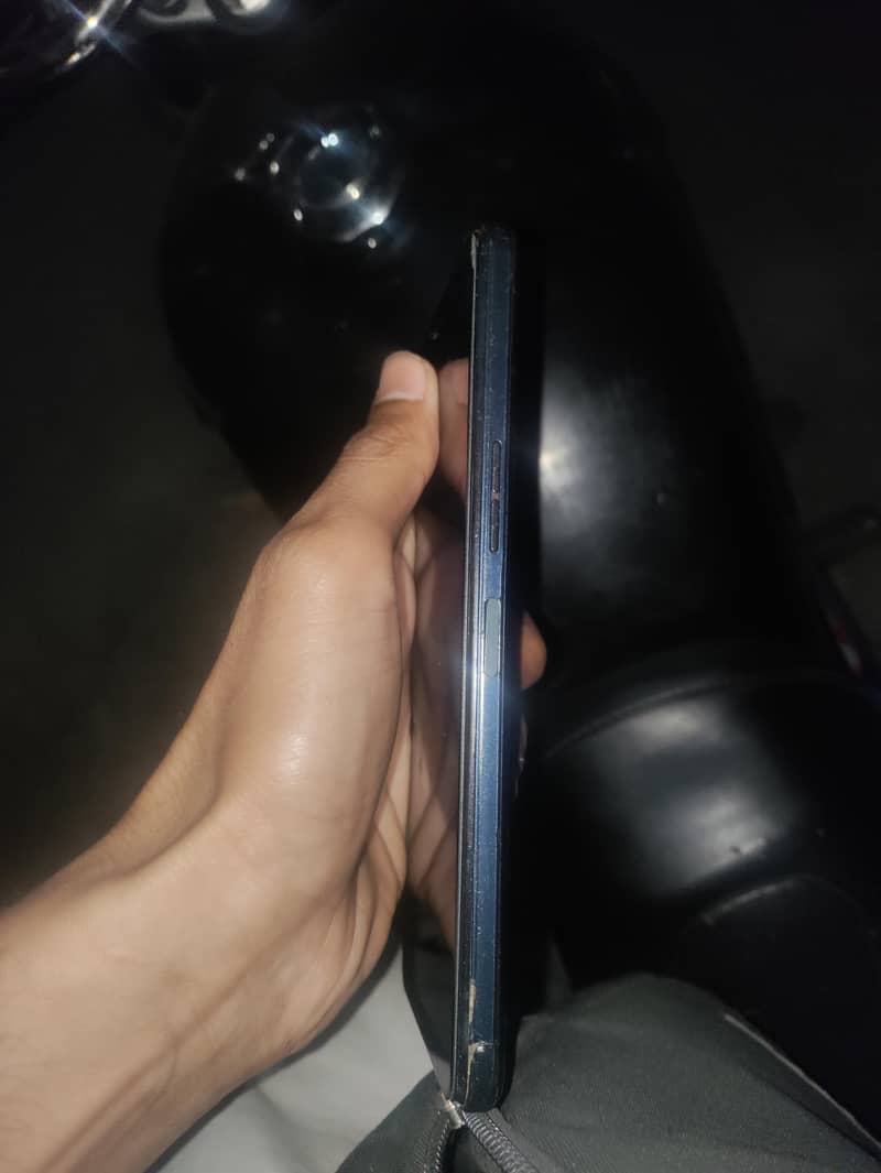 tecnoCamon 18T 4+3gb128gb 1