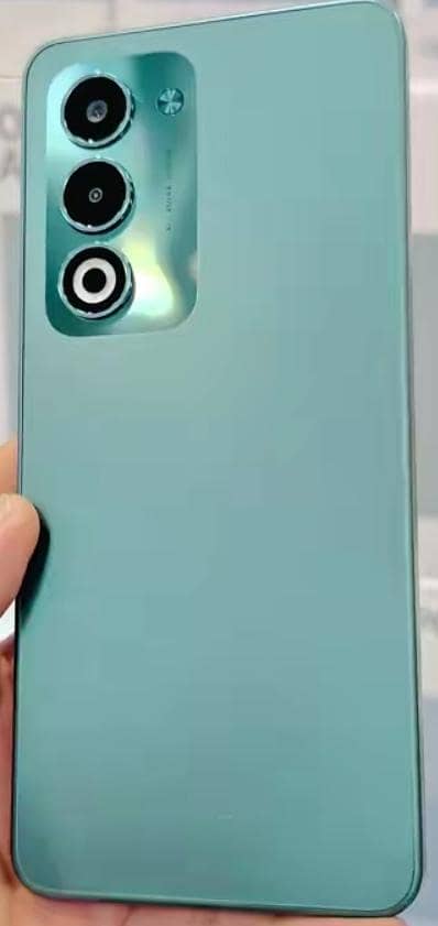 5 month ki warranty ha all ok 6 128 ma ha mobile genuine hai no scrah