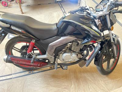 Suzuki GSX 125, Model 2025, Excellent Condition, Like New - Buy Now