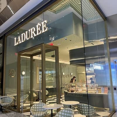 Shops for rent on Mm Alam Road Commercial Outlets For Rent, Ideal For Boutique, Salon, Coffee Shop And Place For Continental Restaurant prime location for good buisness.