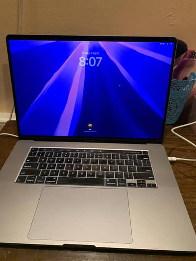 MacBook pro 2019 32gb/1tb