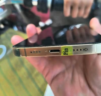 Full ok set waterproof 10/10 condition 100 battery health 256 gb