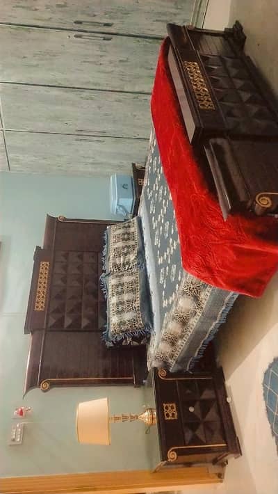 wodden bed dressing table