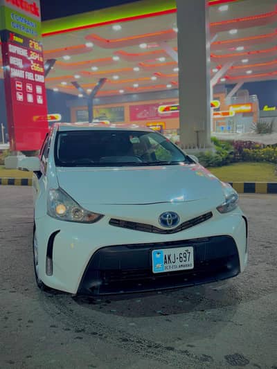 Prius Alpha 15/18 - White - Fuel Efficient Hybrid - Urgent Sale