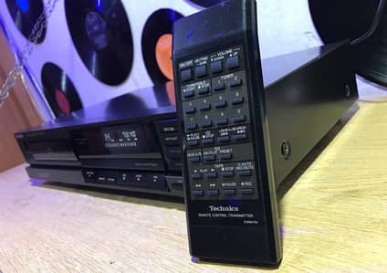 Technics SL-P202A CD Player