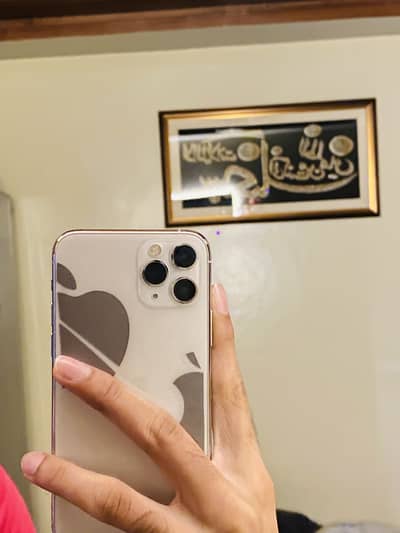 I phone 11 pro factory unlock 64 Gb condition 10 off 10