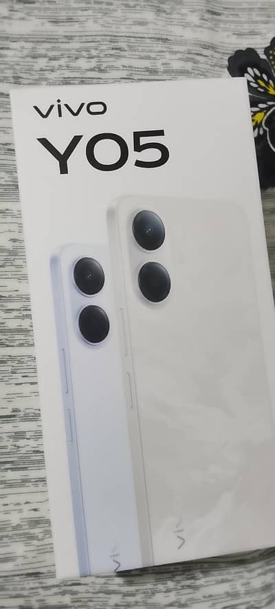 4+4 GB ram 128 GB rom vivo Y05