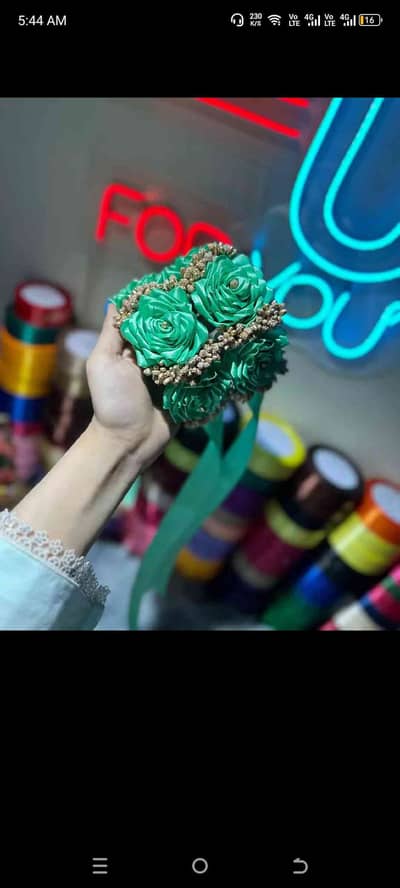 Handmade online crafting
