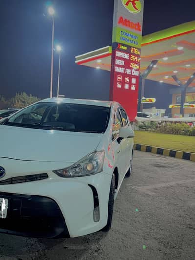 Prius Alpha 15/18 - White - Fuel Efficient Hybrid - Urgent Sale