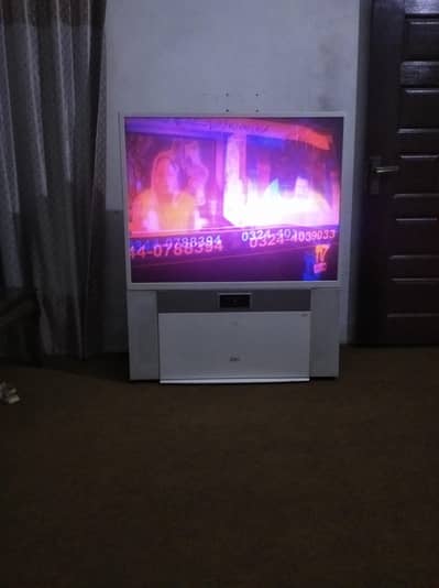 LG Flatiron Big Sound TV