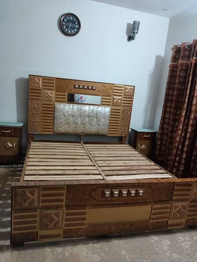 King size double bed with 2 sides tables beautiful set