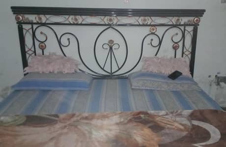 iron bed