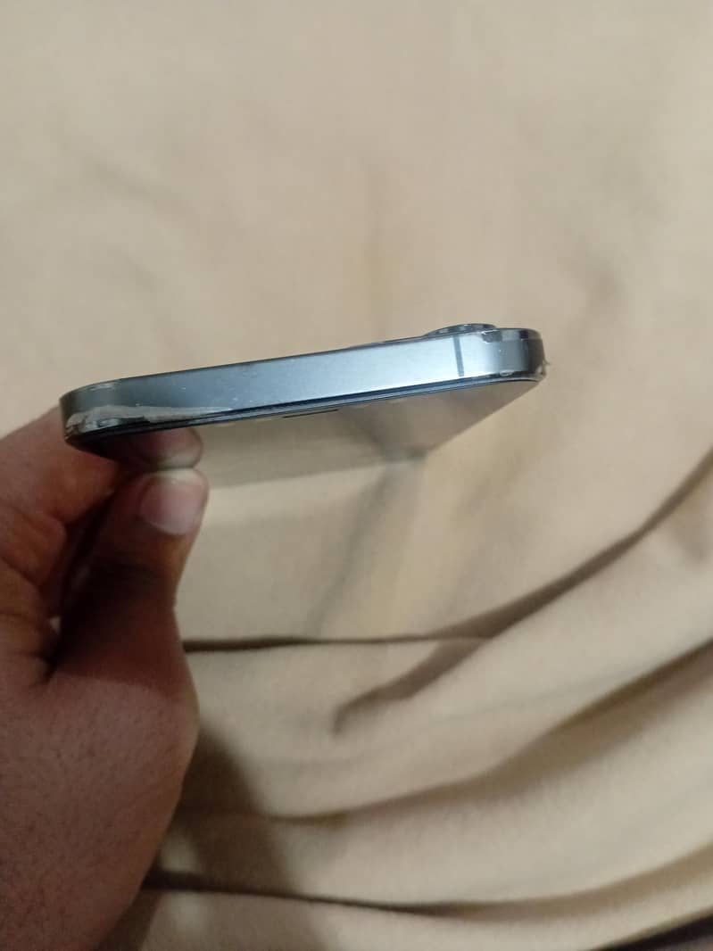 iphone 12 pro max 6