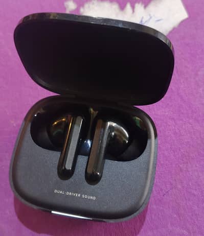 Redmi 6 earbuds