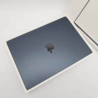 M2 Macbook Air 12/256 Brand New