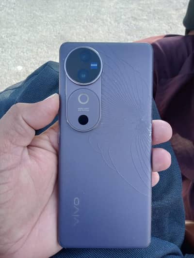 vivo v40 5g 12/256  full box  back damage Baki bilkul okay