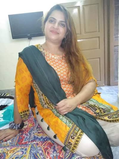 Muje Achay Larkay ki Zrorat h only WhatsApp