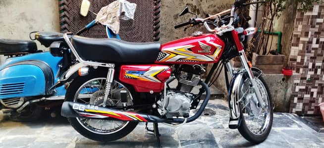 100% Genuine 2755km used only 2025 Model 125