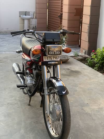 Honda 125 22/23 with digital meter