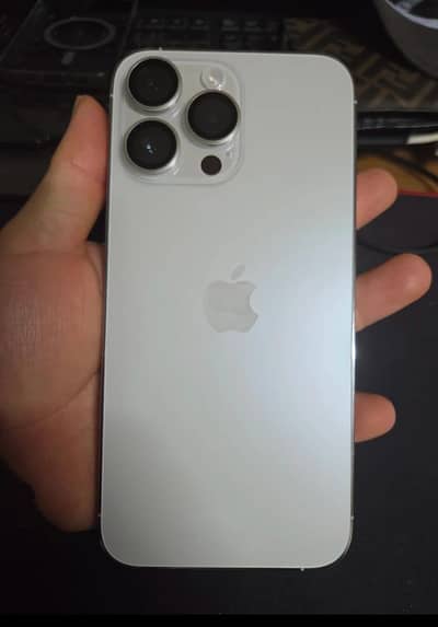 i phon 14 pro max beatre halth 100%