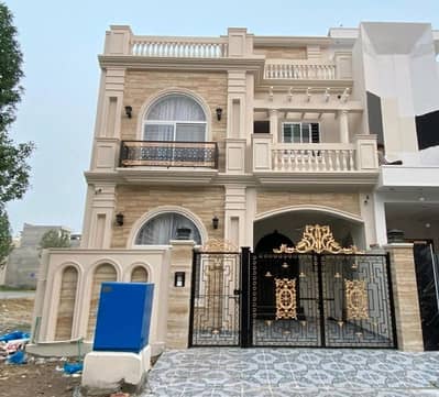 On Excellent Location House Of 5 Marla Is Available In Contemporary Neighborhood Of Citi Housing Society