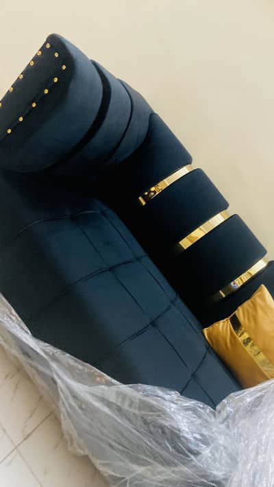 Sofa Set 5 Seater | Brand New | Few Days Use