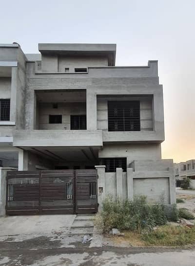 5 Marla Gary Structure House For Sale In Canal Garden Lahore