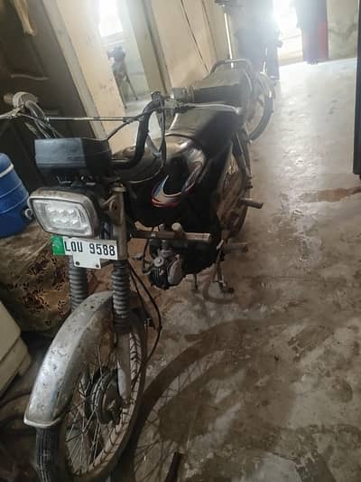 28year se still khari engine geneun