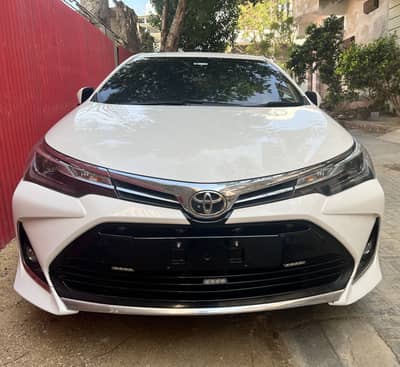 Corolla Grande Black Room (2022-2023)