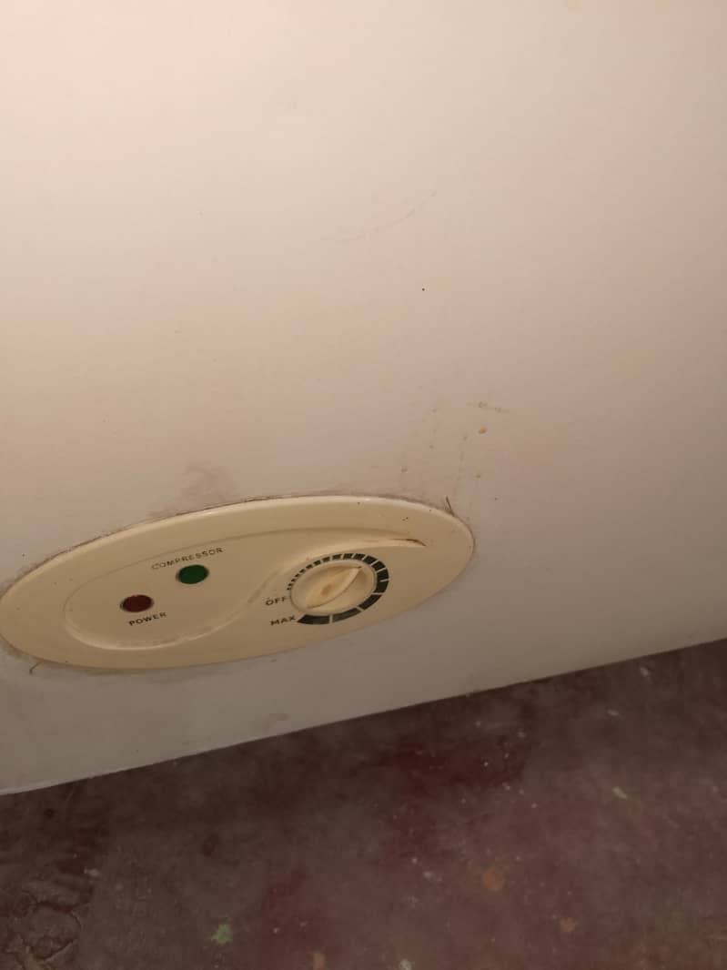 waves deep freezer 1