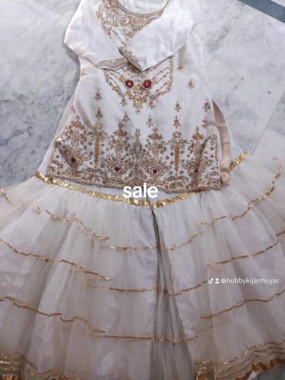 white nikkha sharara