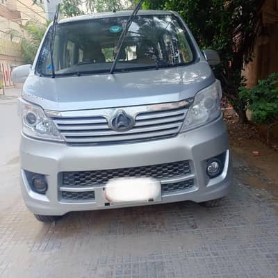 Karavan Plus Family Van