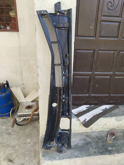 Toyota waiper shield 2018