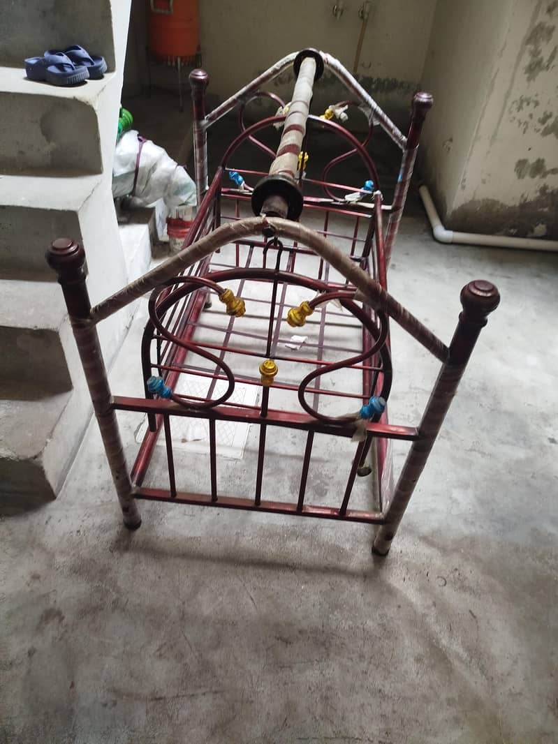 بچے کا جھولا 1