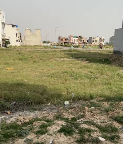 122 No.  Plot For Sale