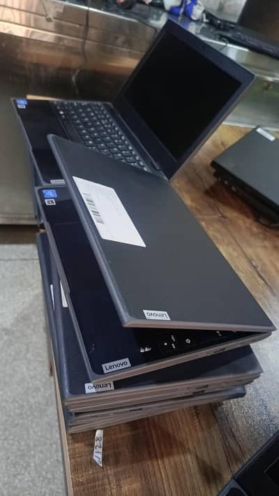 lenovo 100e 4gb ram ssd 64gb  ssd  quantity available