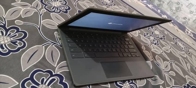 *HP Chromebook 11A G8 EE - Slim & Portable* 