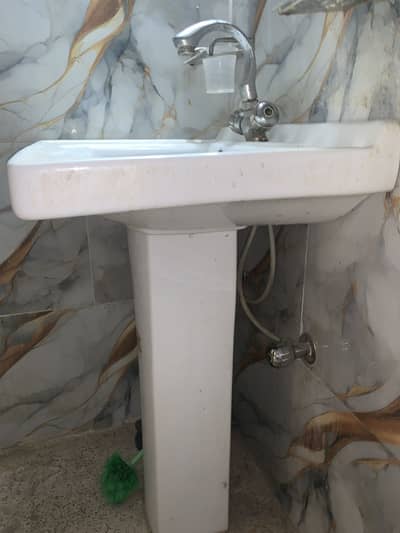 Complete Bathroom Set for Sale (Good Condition – Urgent Sale
