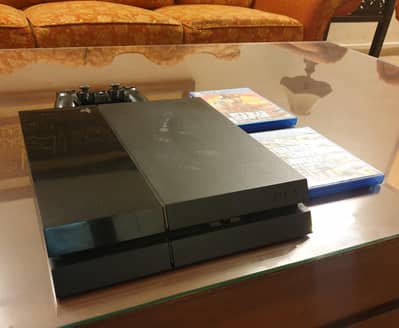 PS4 500 GB + 2 GAMES