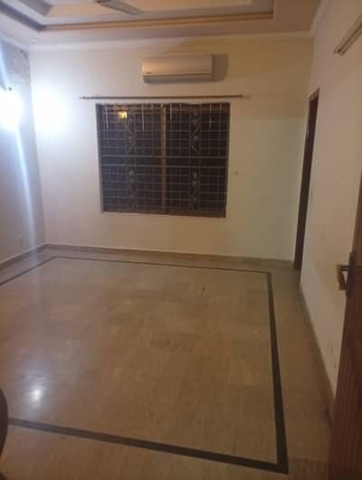 10 MARLA UPPER PORTION FOR RENT IN WAPDA TOWN PHASE 1