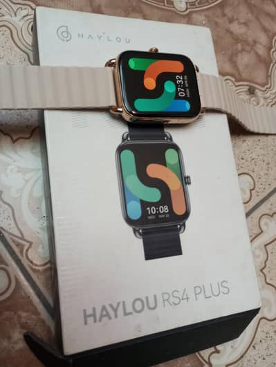 haylou RS4 Plus gold color Retina amoled 60hz display