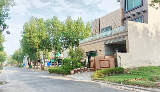 5 MARLA ONGROUND MOST BEAUTIFUL PRIME LOCATION RESIDENTIAL PLOT FOR SALE IN NEW LAHORE CITY PH 3 .