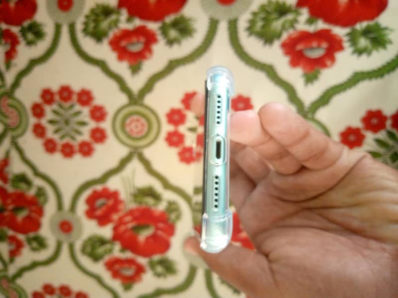 iphone 11 Sim working 1