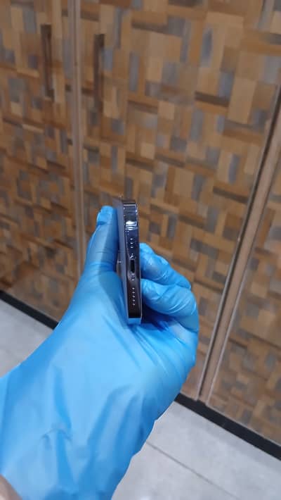 Iphone 13 pro light blue colour