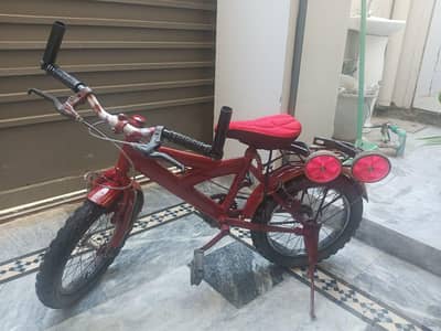 Bicycle for kids size 16 with practicing wheels