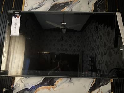 TCL 65” Q LED tv brand new condition Modal# 65P79K