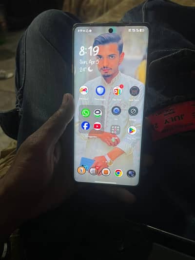 camon 40 pro 8+8 256