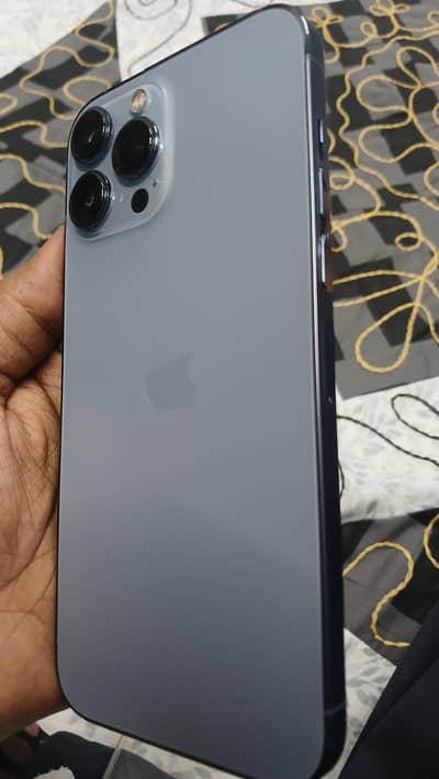 Iphone 13 Pro max 256 76% bill box available.